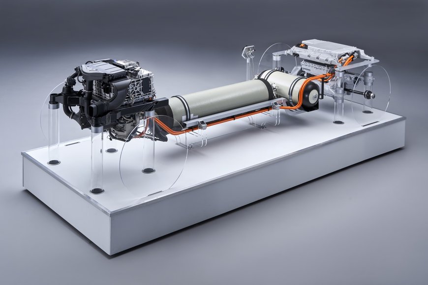 Il propulsore per la BMW i Hydrogen NEXT: il BMW Group ribadisce il suo costante impegno nella tecnologia delle celle a combustibile a idrogeno
